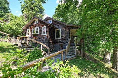 135 Camden Road Fairmont WV 26554-2433