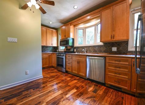 135 Camden Road Fairmont WV 26554-2433