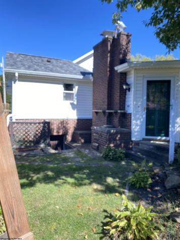 8037 Maple Avenue Stonewood WV 26301