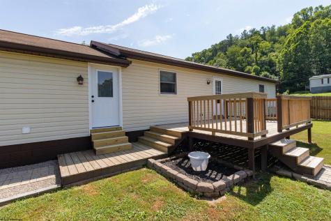 8 Fowler Road Jane Lew WV 26378