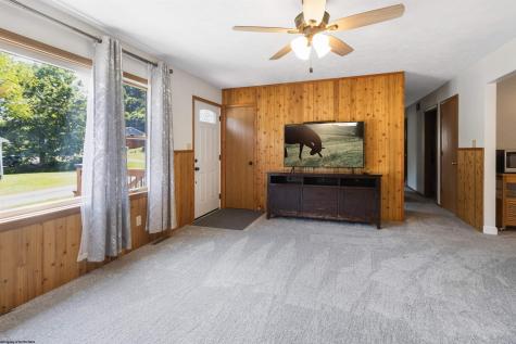 8 Fowler Road Jane Lew WV 26378