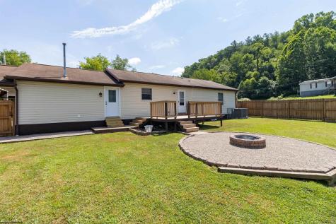 8 Fowler Road Jane Lew WV 26378