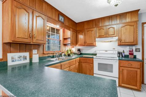 64 Long Street Hambleton WV 26269