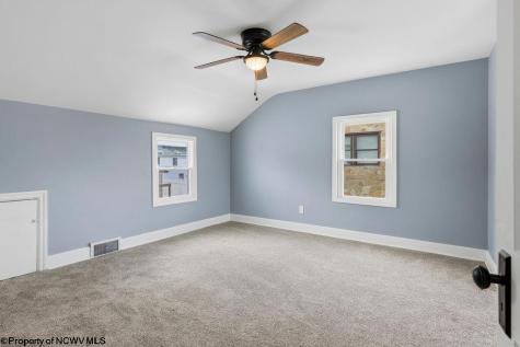 408 Maryland Avenue Nutter Fort WV 26301