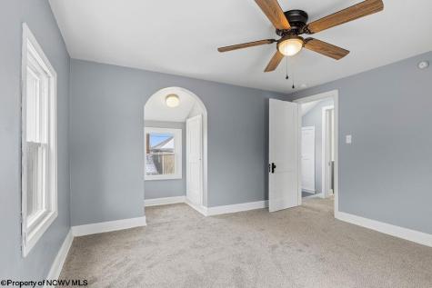 408 Maryland Avenue Nutter Fort WV 26301