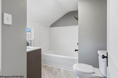 408 Maryland Avenue Nutter Fort WV 26301