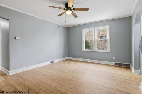 408 Maryland Avenue Nutter Fort WV 26301