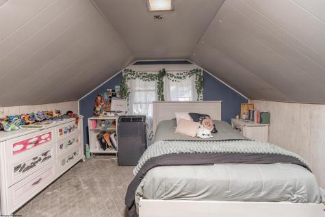 512 Stanley Avenue Clarksburg WV 26301