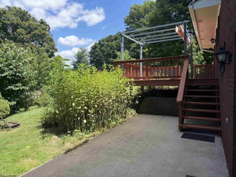 11 Plantation Drive Morgantown WV 26508