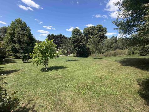 11 Plantation Drive Morgantown WV 26508
