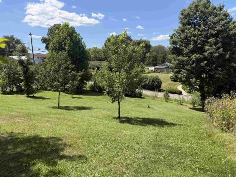 11 Plantation Drive Morgantown WV 26508