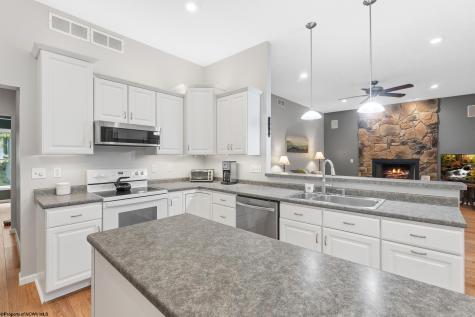 5 Squirrel Lane Morgantown WV 26508