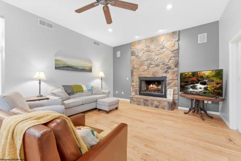 5 Squirrel Lane Morgantown WV 26508