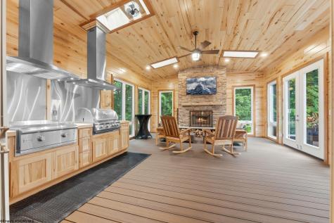 5 Squirrel Lane Morgantown WV 26508