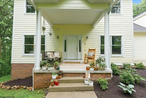 5 Squirrel Lane Morgantown WV 26508