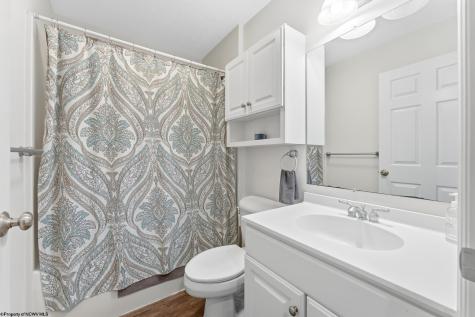 5 Squirrel Lane Morgantown WV 26508