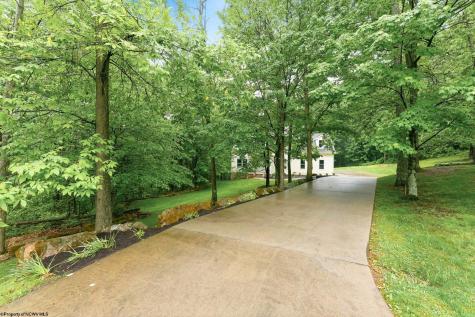 5 Squirrel Lane Morgantown WV 26508