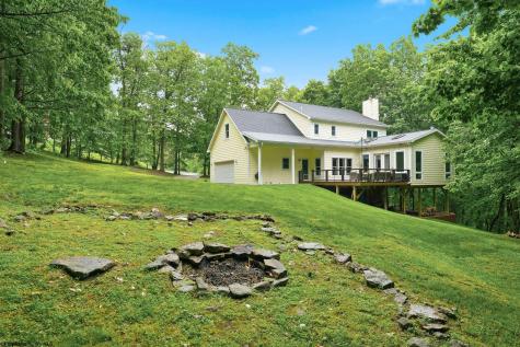 5 Squirrel Lane Morgantown WV 26508
