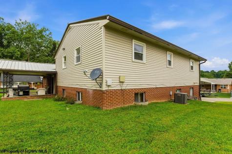 101 Ash Street Shinnston WV 26431