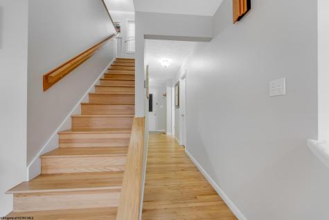 701 Park Side Lane Morgantown WV 26501