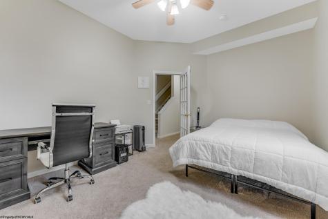 701 Park Side Lane Morgantown WV 26501