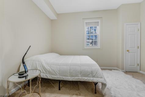 701 Park Side Lane Morgantown WV 26501