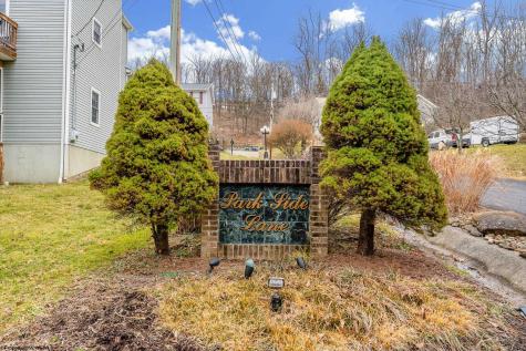 701 Park Side Lane Morgantown WV 26501