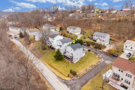701 Park Side Lane Morgantown WV 26501