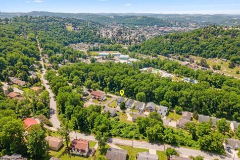 701 Park Side Lane Morgantown WV 26501