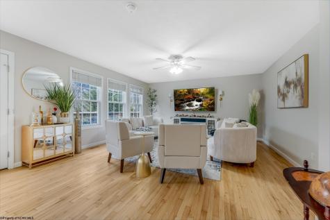 701 Park Side Lane Morgantown WV 26501