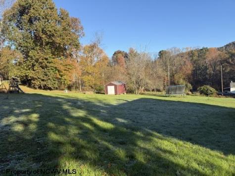 125 Beacon Street Belington WV 26250