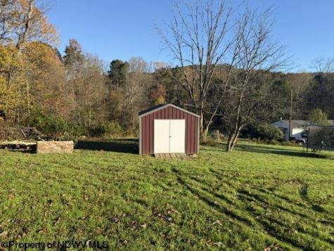 125 Beacon Street Belington WV 26250
