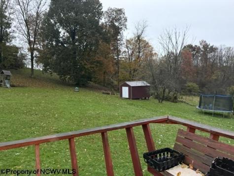 125 Beacon Street Belington WV 26250