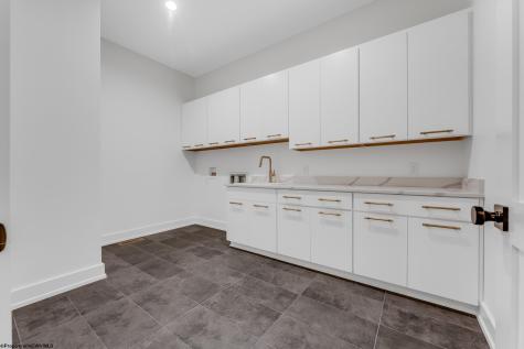 178 Bo Drive Morgantown WV 26508