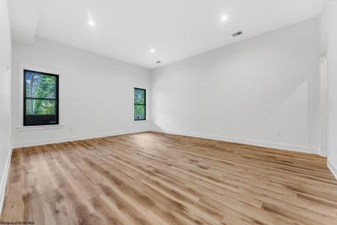 178 Bo Drive Morgantown WV 26508