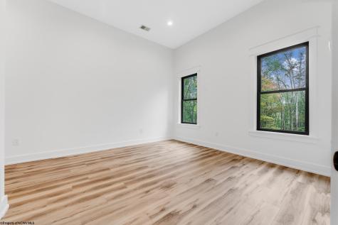 178 Bo Drive Morgantown WV 26508