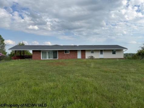 15 Pine Ridge Lane Fairmont WV 26554