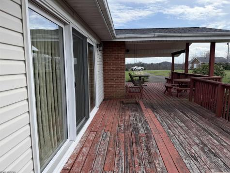 15 Pine Ridge Lane Fairmont WV 26554