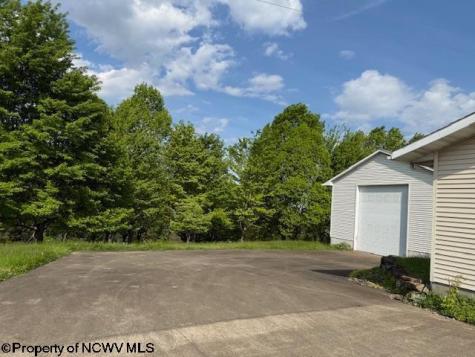 15 Pine Ridge Lane Fairmont WV 26554