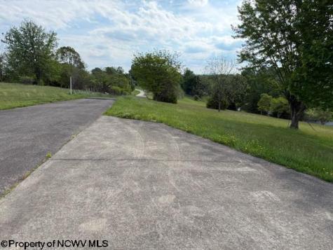15 Pine Ridge Lane Fairmont WV 26554