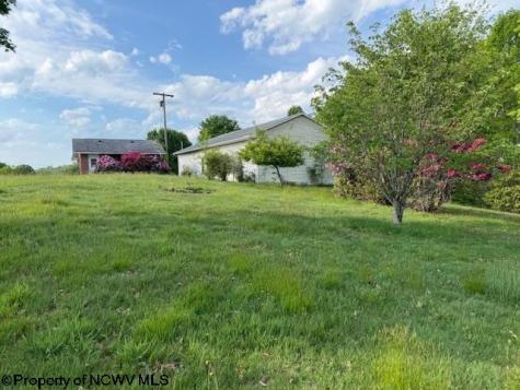 15 Pine Ridge Lane Fairmont WV 26554