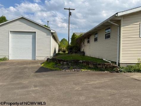 15 Pine Ridge Lane Fairmont WV 26554