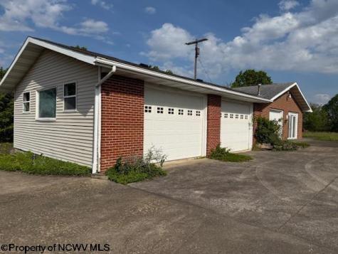 15 Pine Ridge Lane Fairmont WV 26554