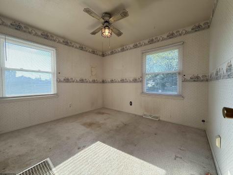 5178 Maple Street Clarksburg WV 26301-6931