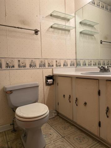 5178 Maple Street Clarksburg WV 26301-6931