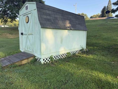 5178 Maple Street Clarksburg WV 26301-6931