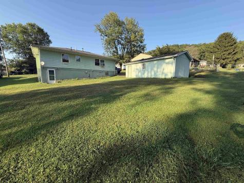 5178 Maple Street Clarksburg WV 26301-6931