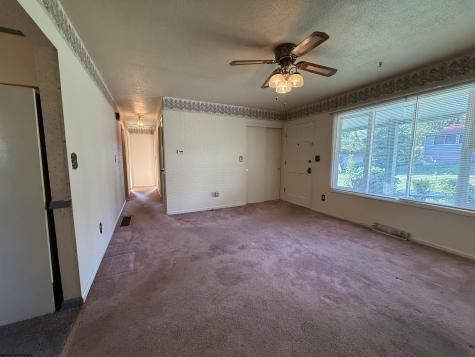 5178 Maple Street Clarksburg WV 26301-6931