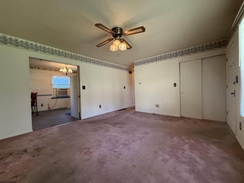 5178 Maple Street Clarksburg WV 26301-6931