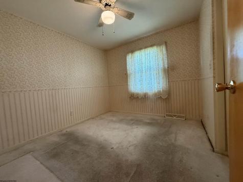 5178 Maple Street Clarksburg WV 26301-6931